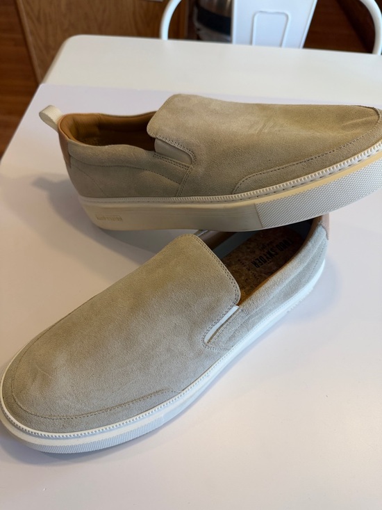 Todd Snyder Tuscan Light Taupe Suede Slip-On Shoes Sz 11.  NWOB. Nox41